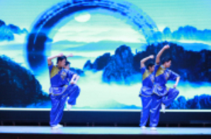 1547027116993031275.jpg 图4-14:同学们带来了精彩的节目.jpg