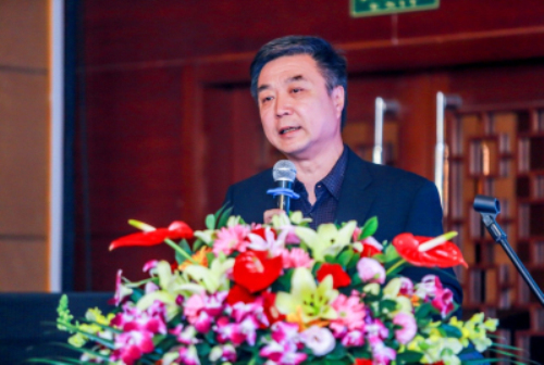 1515027036330045236.jpg 国家体育总局体育科学研究所陆小平教授发表主题演讲.jpg