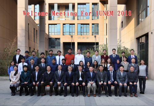 1542087467237022187.jpg 1.与会人员合影.jpg